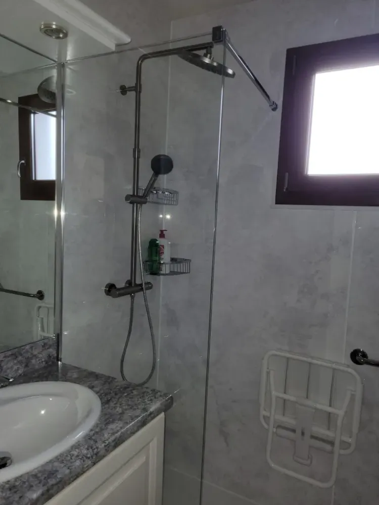 Douche accessibilité PMR